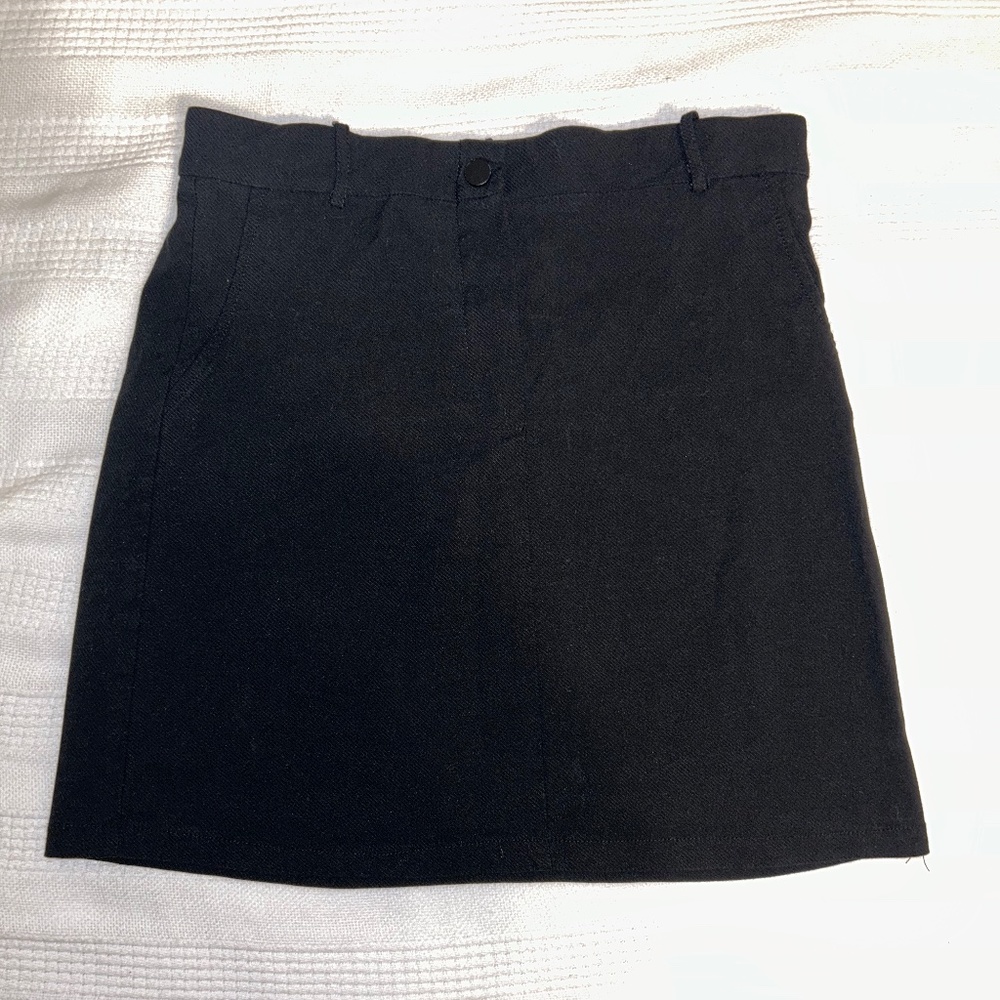 Black skirt